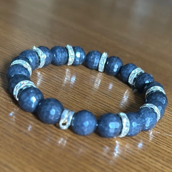 Sparkling Black Berry Elegant Black Beaded Bracelet with Silver Accents - Picture 3 of 4